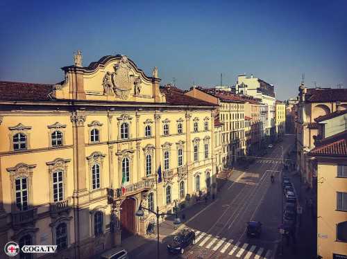 სად და ვისთან ერთად მოგზაურობს ეკო ფანგანი?