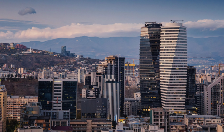 მთაწმინდაზე კვ.მ საშუალო ფასი 7 000 ლარია, ვაკეში 6 000 - სად ღირს უძრავი ქონება ყველაზე ძვირი/იაფი თბილისში?
